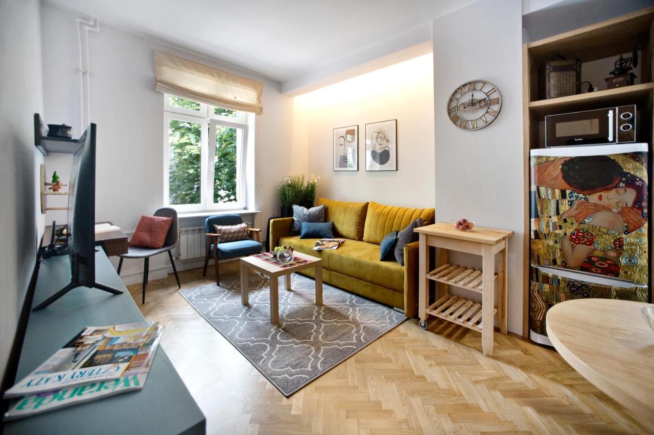 Ochota P&O Serviced Apartments ワルシャワ エクステリア 写真